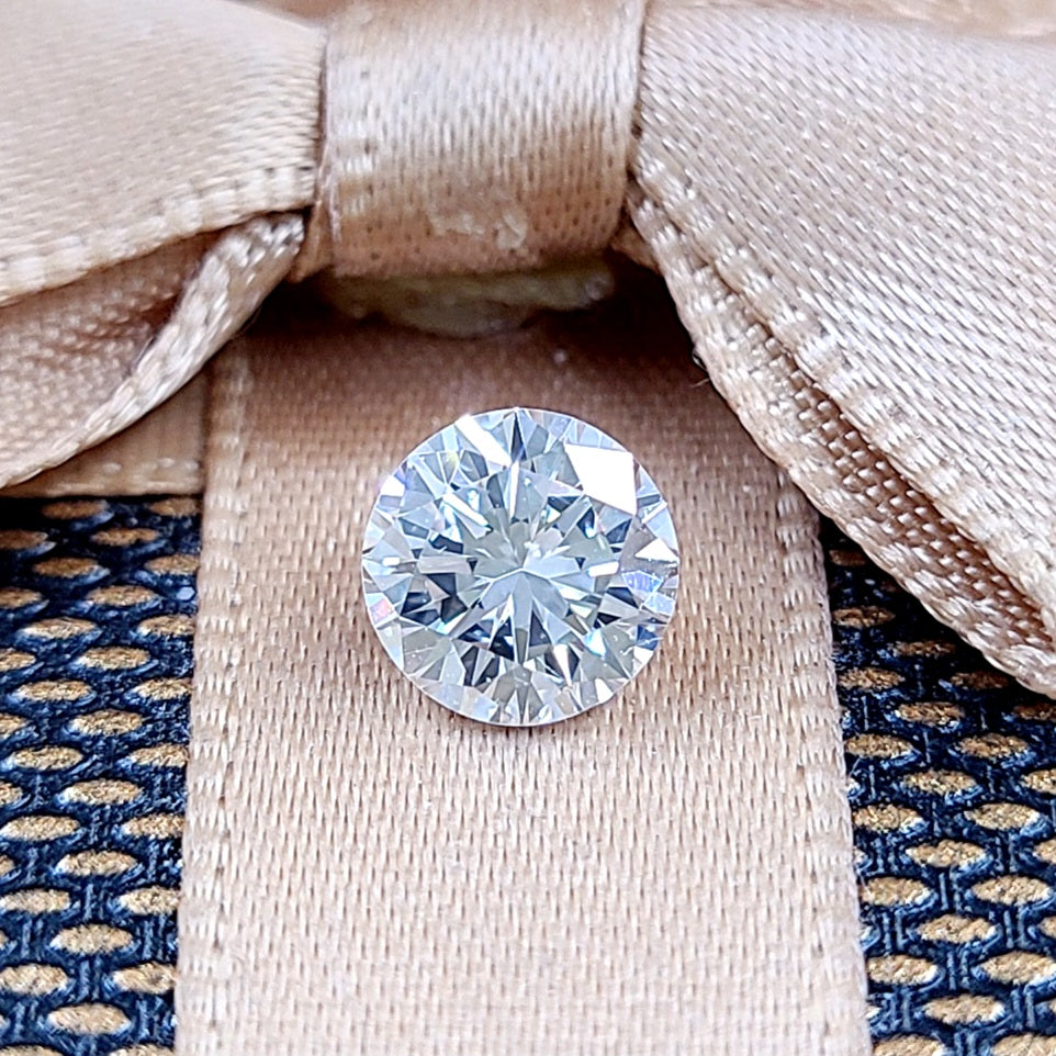 1.00ct Fカラー VVS-2 VERY GOOD 天然 ダイヤモンド ルース ラウンドブリリアントカット 【 GIA 鑑定書付 】