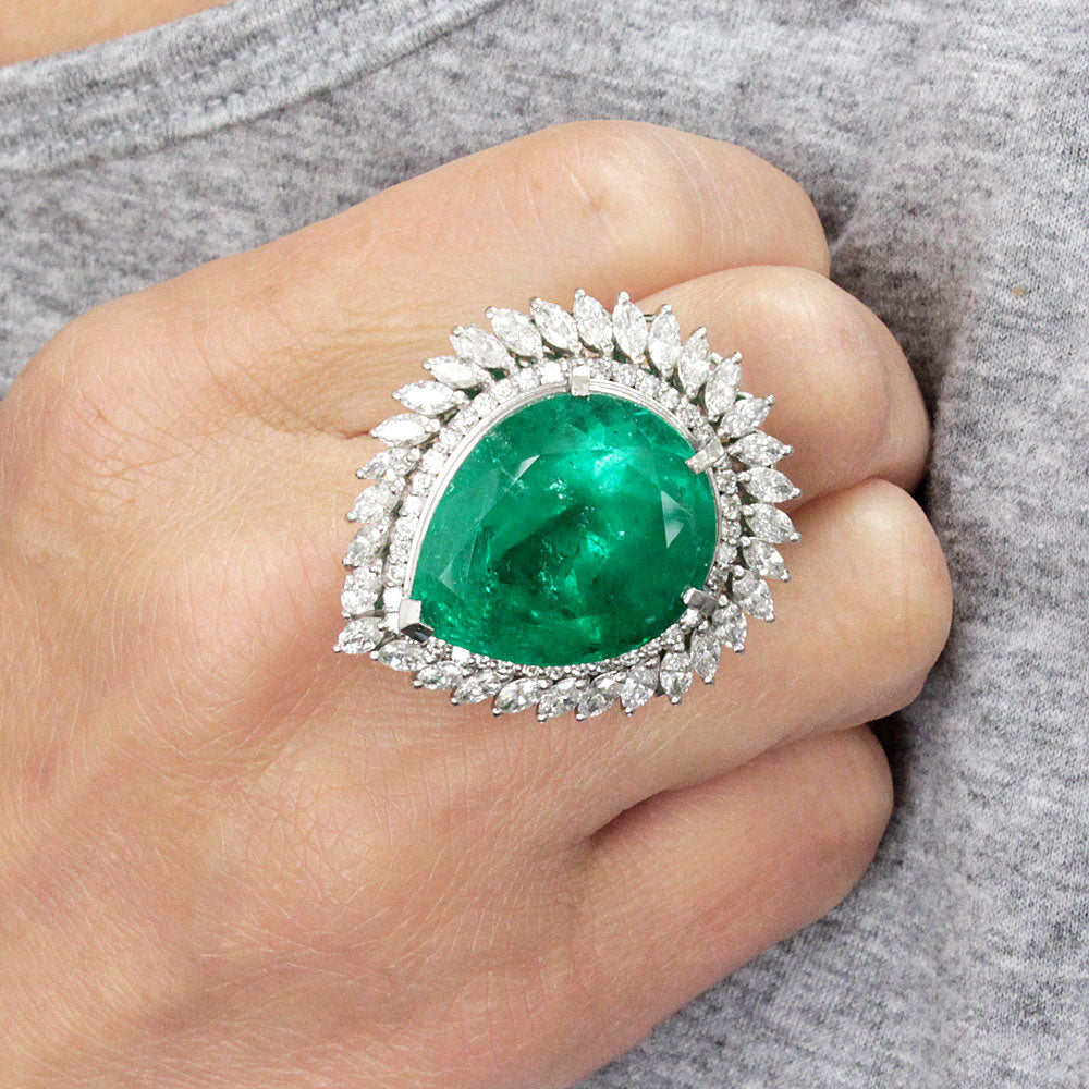 Vivid Green Pair Shape 38.92ct Colombia Natural Emerald 4.26ct Natural Diamond Pt900 Platinum Ring Ring