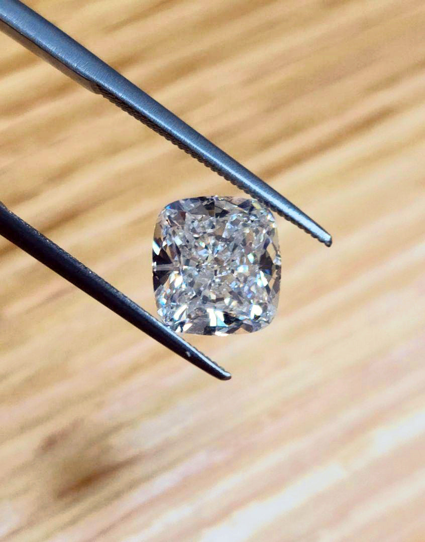 3.01ct Dカラー IF 2EX 天然 ダイヤモンド クッション ブリリアントカット ルース 【GIA鑑定書付】