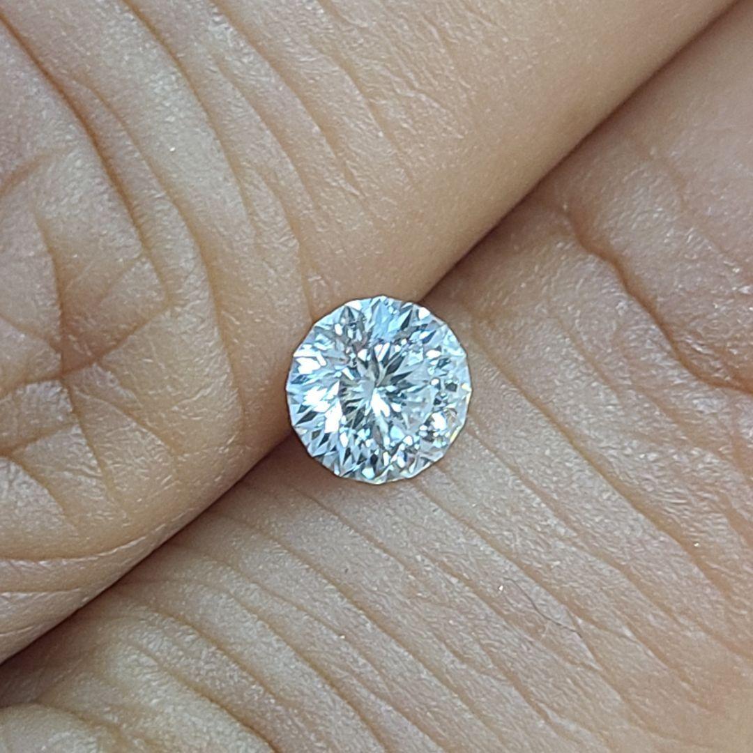 一点もの 超希少 113面カット 0.353ct ダイヤモンド ルース 【 中央宝石研究所 鑑定書付 】