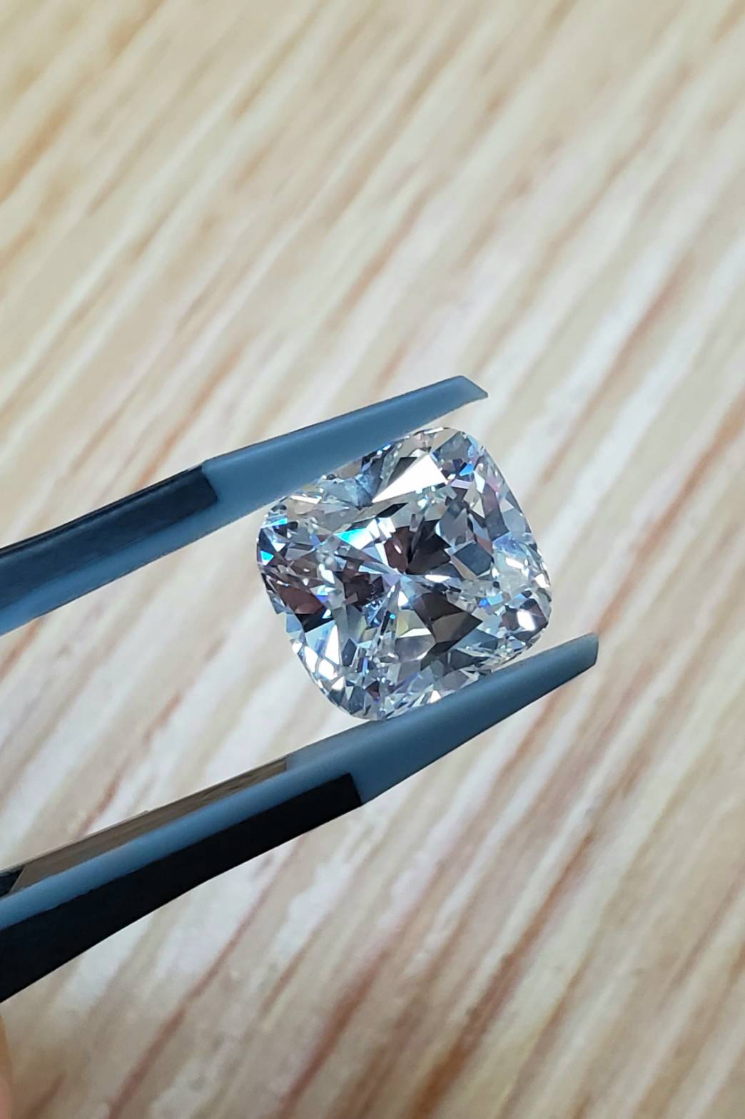 究極美! 最高品質! 完全無傷! 超希少! 5.22ct Fカラー IF クッション カット 天然ダイヤモンド 【GIA鑑定書付 】