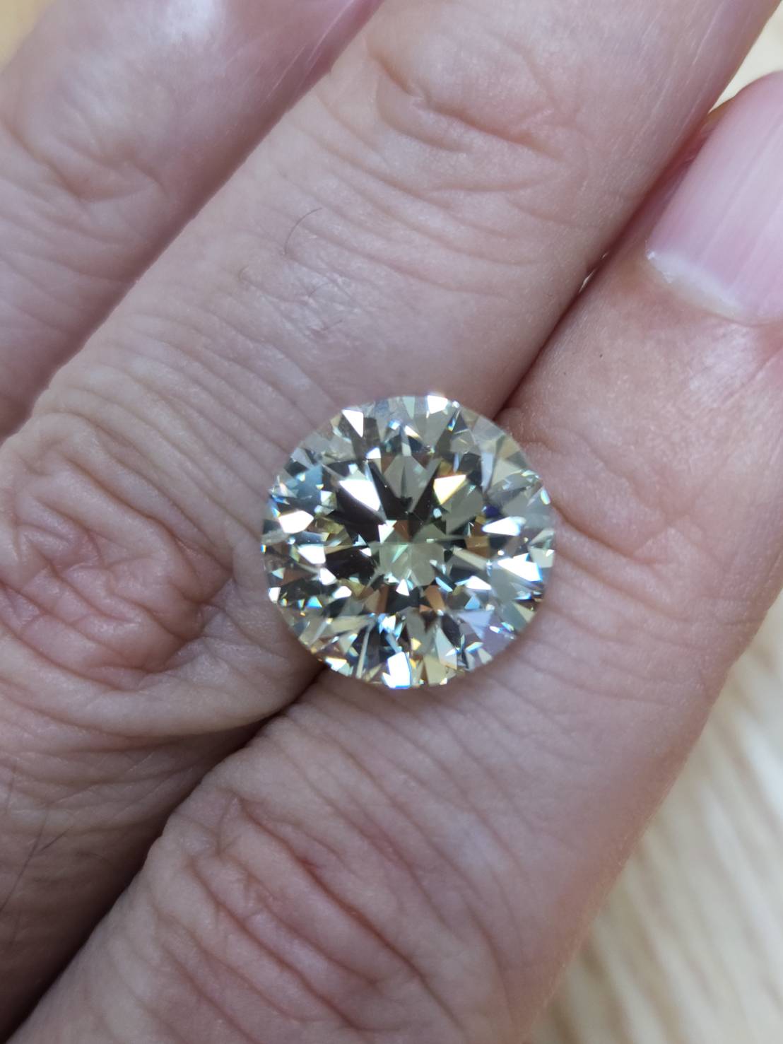 最強虹テリ絶品 見た目10ct VVS-2 3EX 天然ダイヤモンド ルース【GIA鑑定書付き】