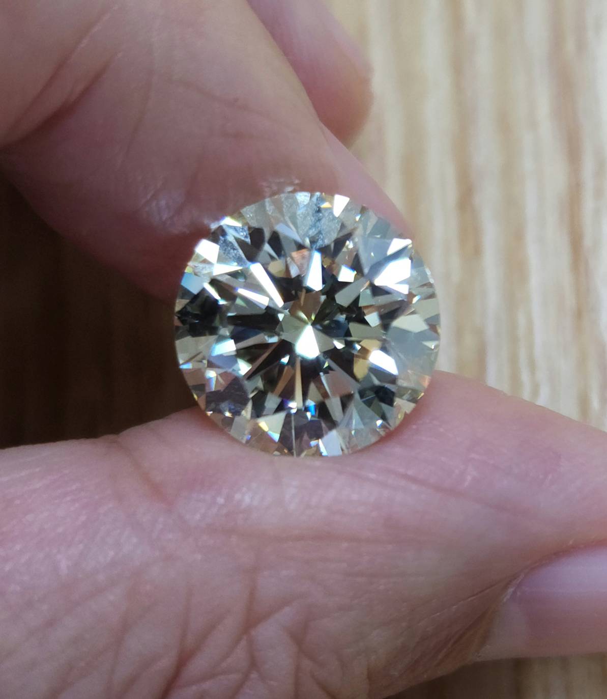 最強虹テリ絶品 見た目10ct VVS-2 3EX 天然ダイヤモンド ルース【GIA鑑定書付き】