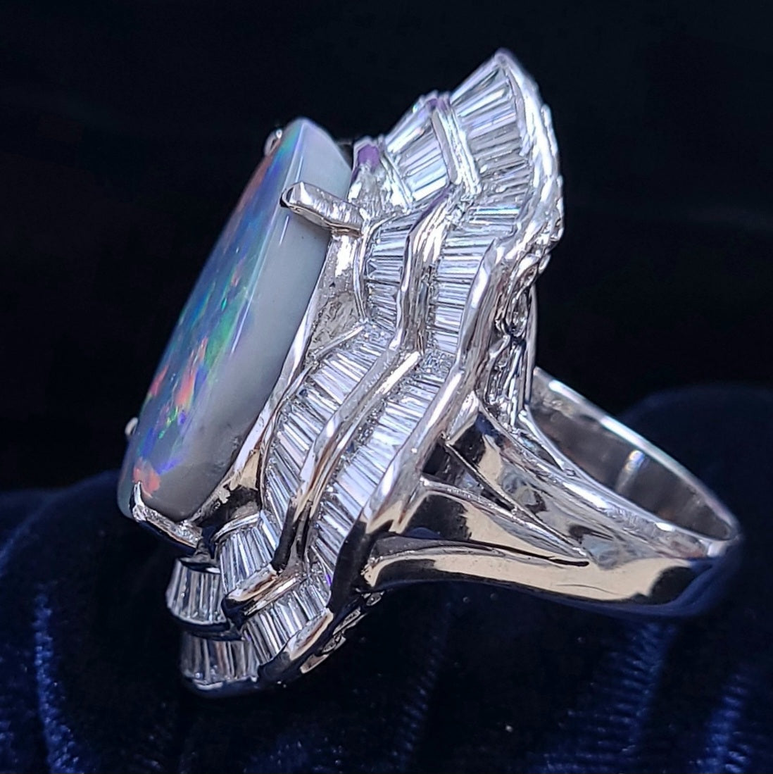 奇跡の最高品質！超希少大粒！ オーロラフラッシュ！ オーストラリア産 21.15ct 天然 ブラックオパール プラチナ Pt900 リング 指輪【鑑別書付】
