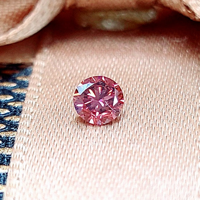 0.157ct Fancy Red Natural Red Diamond loose with CGL grading report