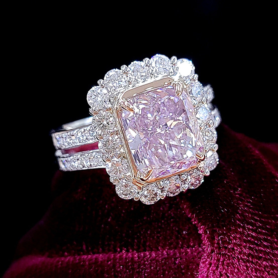 奇跡の色彩 3.07ct 天然ピンクダイヤモンド Fancy Purplish Pink ラディアントカット プラチナPt900・18金（K18YGイエローゴールド) リング 【中央宝石研究所ソーティング付】