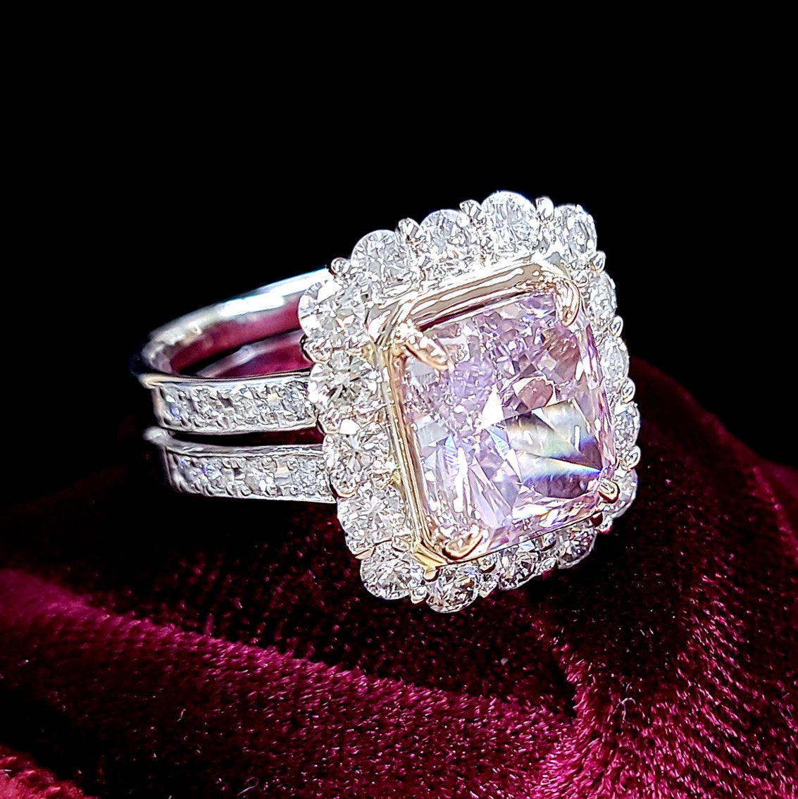 奇跡の色彩 3.07ct 天然ピンクダイヤモンド Fancy Purplish Pink ラディアントカット プラチナPt900・18金（K18YGイエローゴールド) リング 【中央宝石研究所ソーティング付】