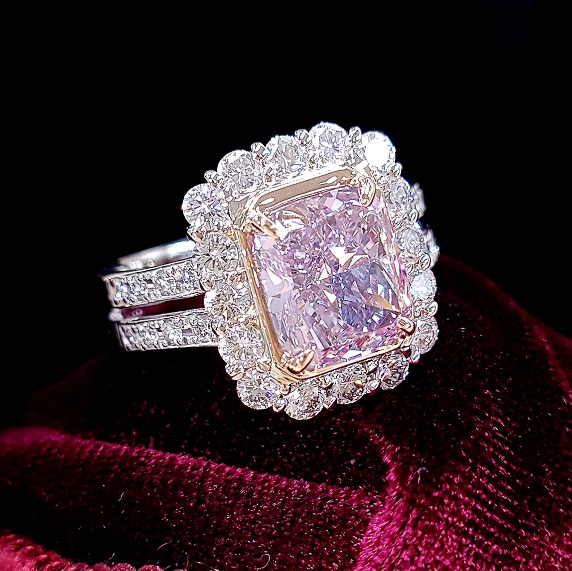 奇跡の色彩 3.07ct 天然ピンクダイヤモンド Fancy Purplish Pink ラディアントカット プラチナPt900・18金（K18YGイエローゴールド) リング 【中央宝石研究所ソーティング付】