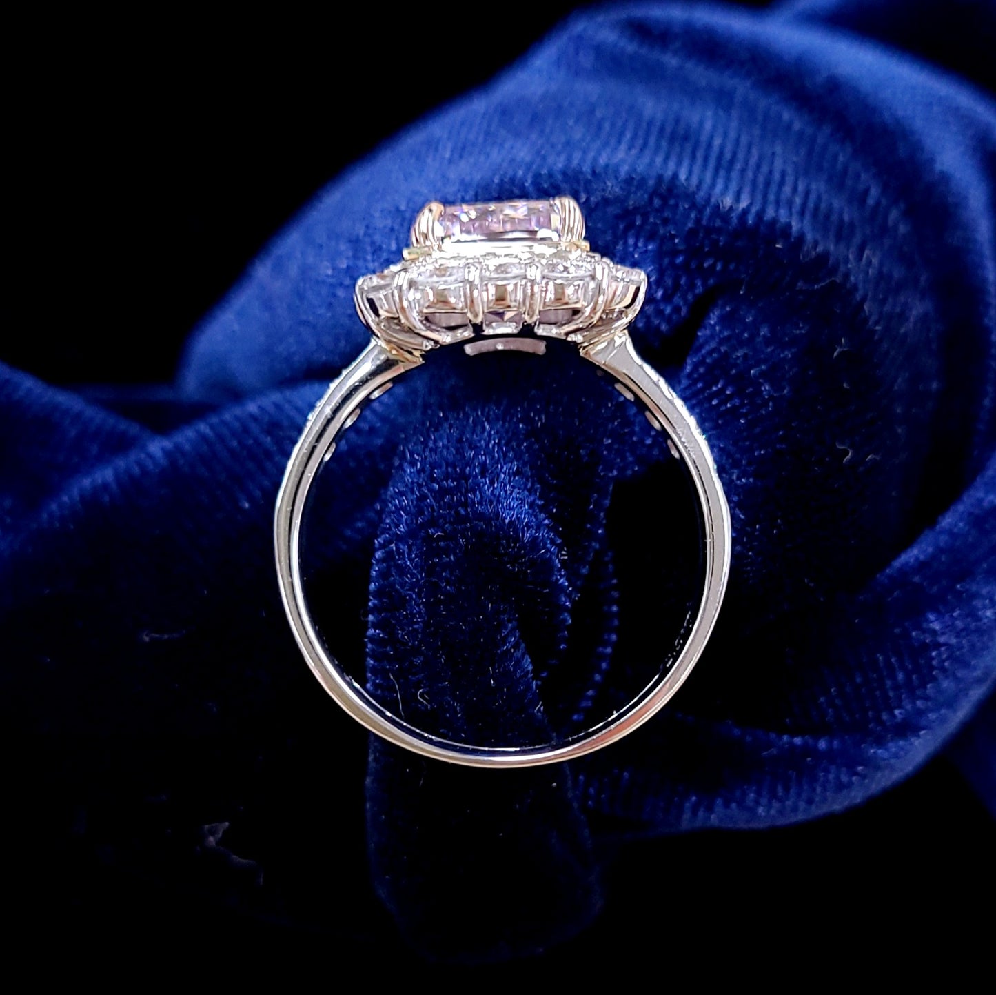 奇跡の色彩 3.07ct 天然ピンクダイヤモンド Fancy Purplish Pink ラディアントカット プラチナPt900・18金（K18YGイエローゴールド) リング 【中央宝石研究所ソーティング付】