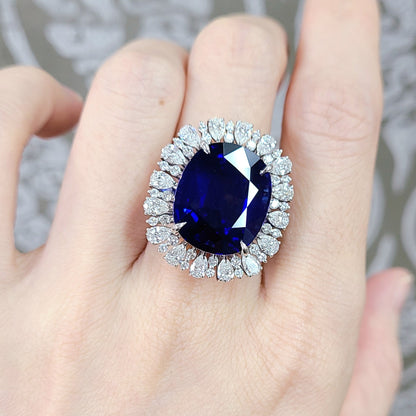 Royal Dignity! 17.38ct Sri Lankan Royal Blue Natural Sapphire 2.03ct Natural Diamond Platinum Pt900 Ring [with GUBELIN Certificate of Authenticity].