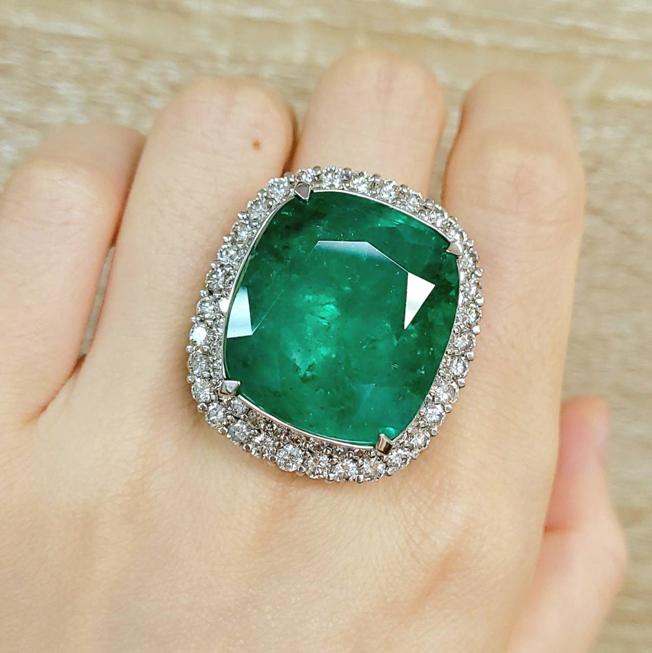 【至高のマスターピース】 最高峰コロンビア産 エメラルド 50.25ct ダイヤ 3.97ct Pt900 プラチナ リング 17号