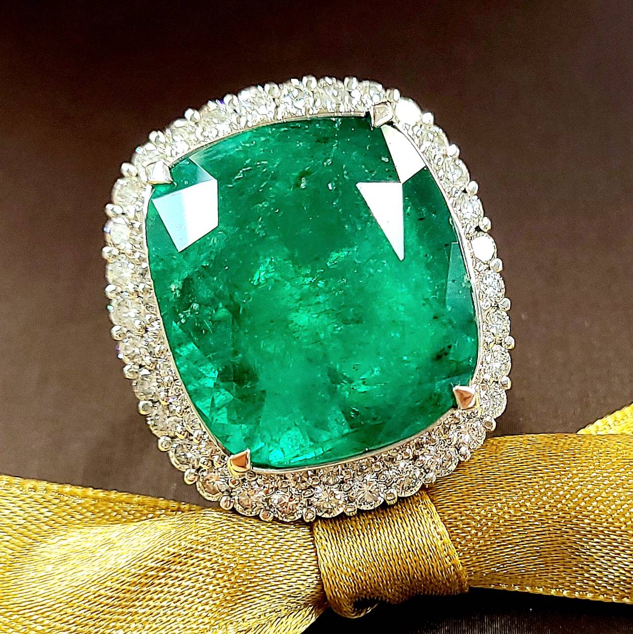 【至高のマスターピース】 最高峰コロンビア産 エメラルド 50.25ct ダイヤ 3.97ct Pt900 プラチナ リング 17号