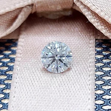 완벽한 광채 0.502ct 천연 다이아몬드 루스 (D컬러 VS-2・VS-2・3EX・H&C) 【{CGL鑑定書付】【감정서 포함】입니다.