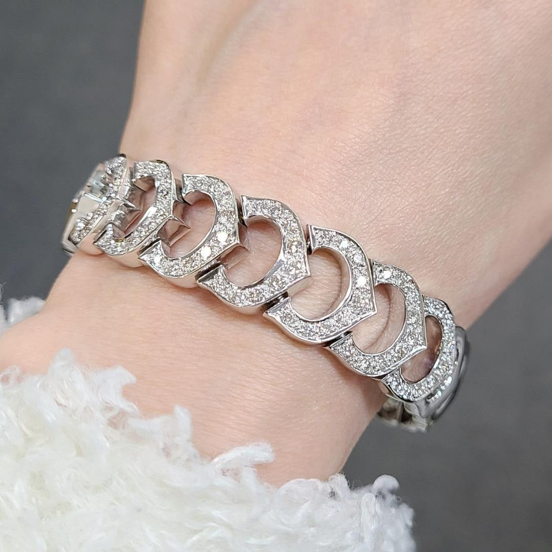 The supreme brilliance of 1.63ct natural diamonds, width 15mm, 46.42g, massive K18WG design bracelet [with identification report].
