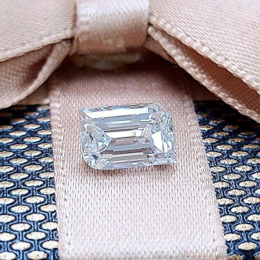 Rare Flame Step Cut Diamond loose [with GIA Certificate] [Miracle