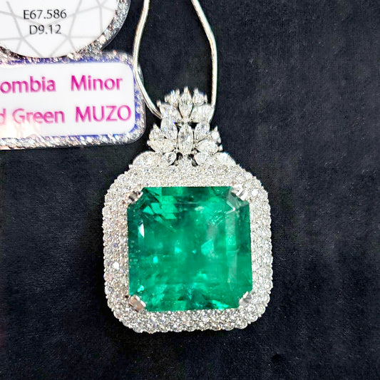 The world's largest quality Colombian Old Mine Muzo 67.586ct Natural Emerald Total 9.12ct Natural Diamond Pt900 Platinum Pendant Necklace [GRS Differential]