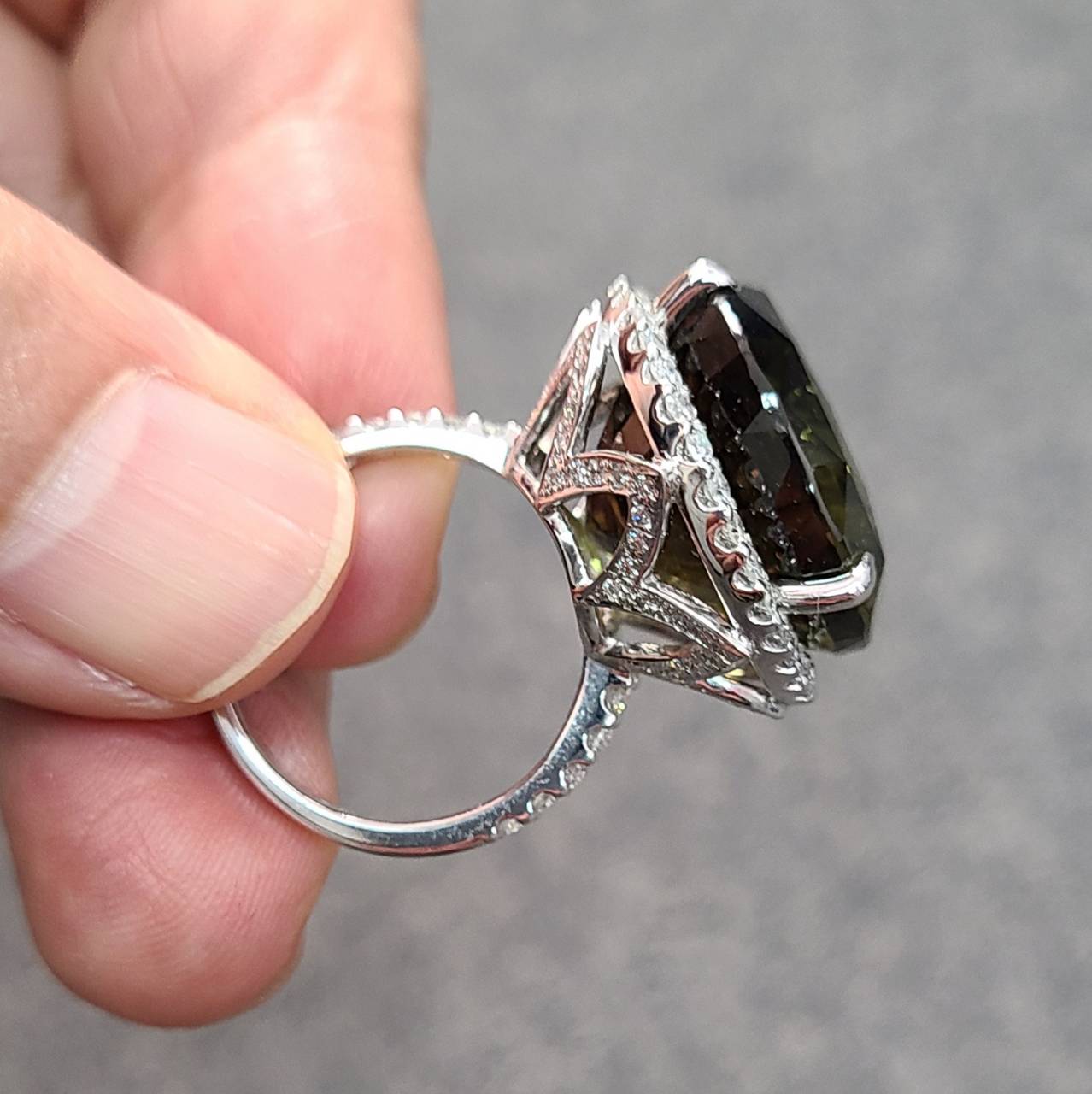 クローバージュエリー出品一覧アレキサンドライト 0.20ct ダイヤモンド Pt900 ダイヤ リング 指輪