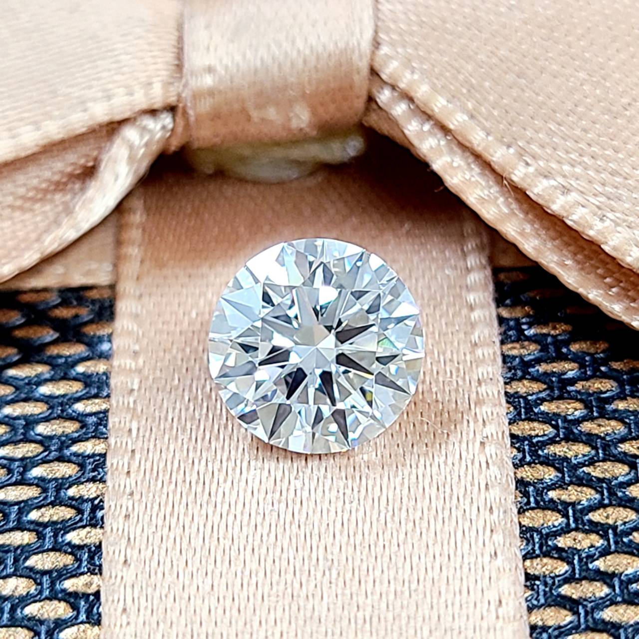 ダイヤ無傷ルースDカラー