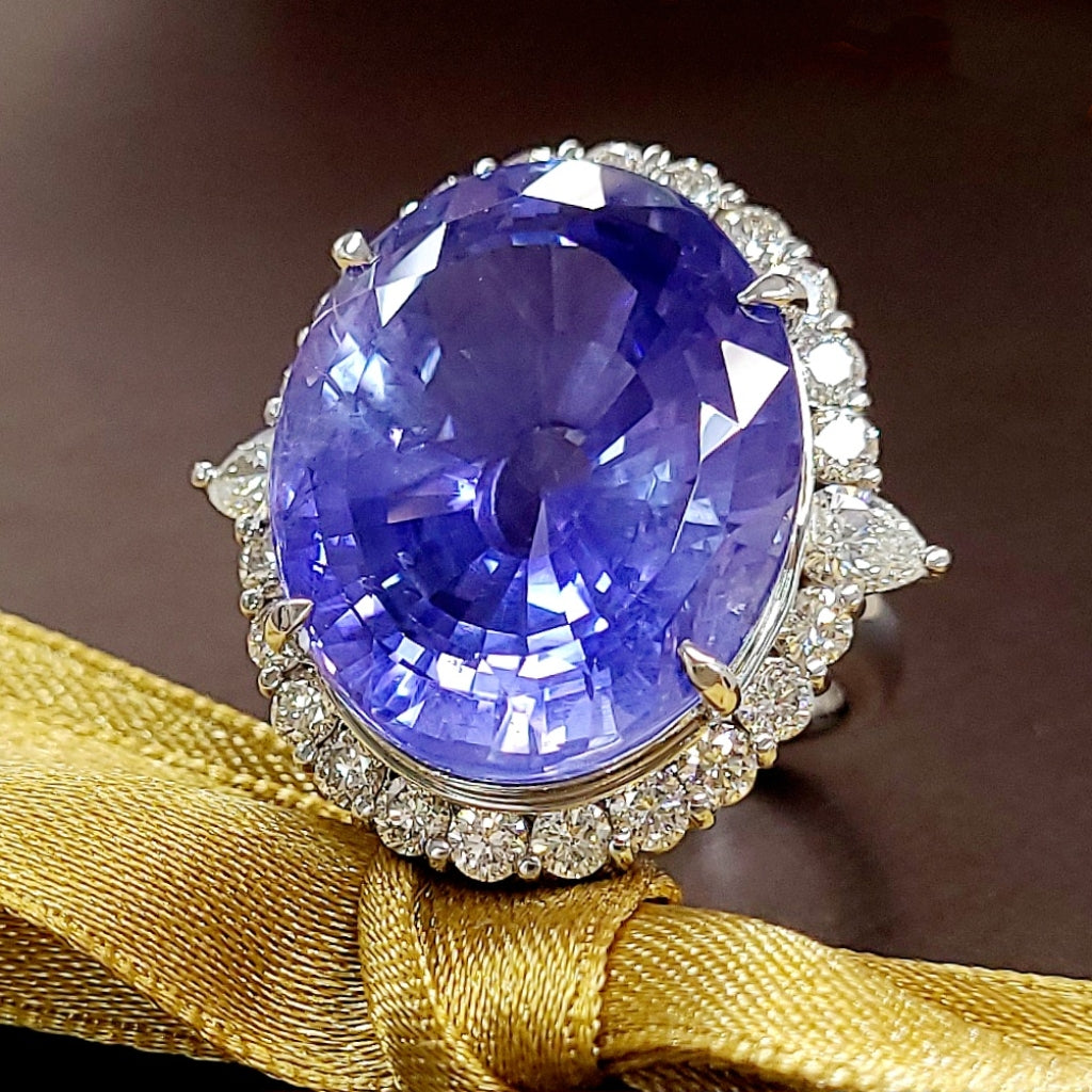 World Rare! 39.71ct Unheated No Heat Natural Color Change Sapphire from Sri Lanka 2.12ct Natural Diamond Platinum PT900 Ring [with GIA Certificate].