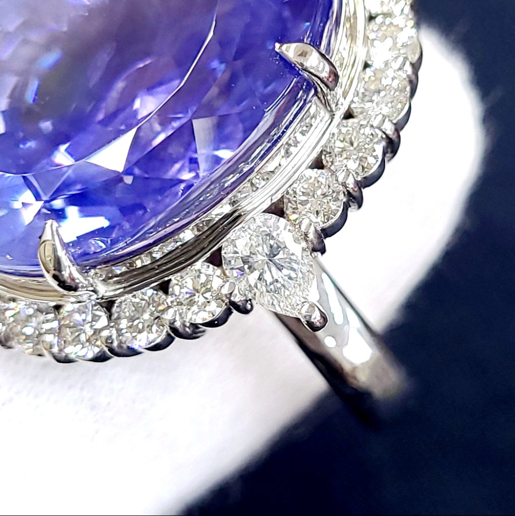 世界罕见！39.71 克拉未经加热的斯里兰卡天然变色蓝宝石 2.12 克拉天然钻石铂金 PT900 戒指 [附 GIA 证书]。