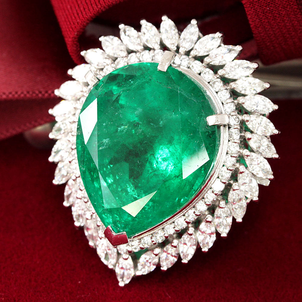 Vivid green pear shape 38.92ct Colombian emerald 4.26ct natural diamond Pt900 platinum ring with GRS certificate