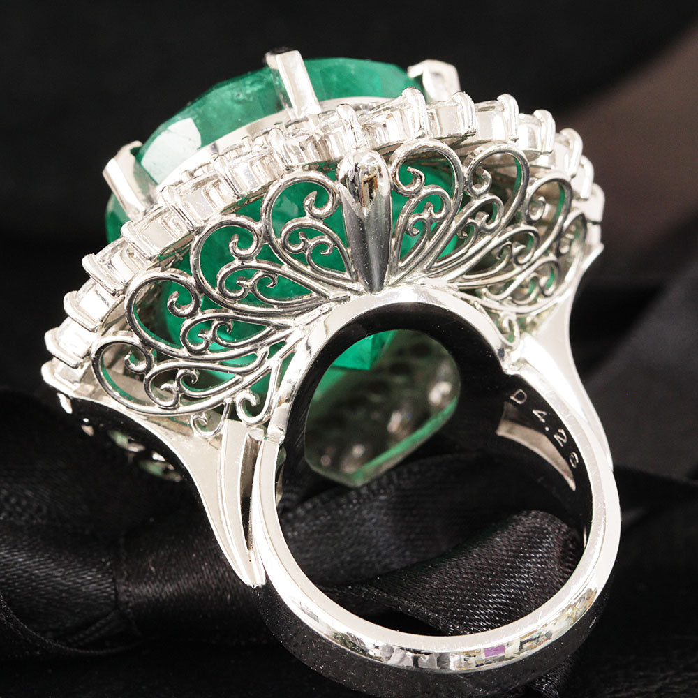 Vivid green pear shape 38.92ct Colombian emerald 4.26ct natural diamond Pt900 platinum ring with GRS certificate