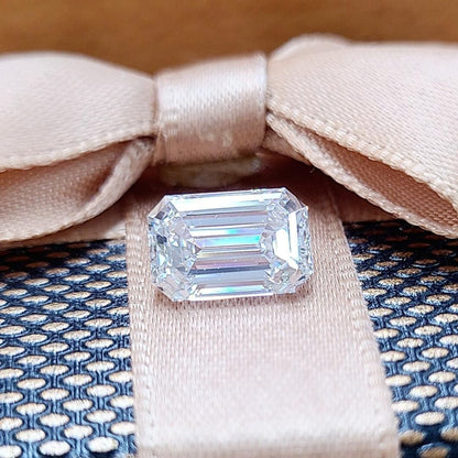 2.01ct Dカラー FL EX Type2a エメラルドカット ダイヤモンド ルース 奇跡の逸品【GIA鑑定書付】