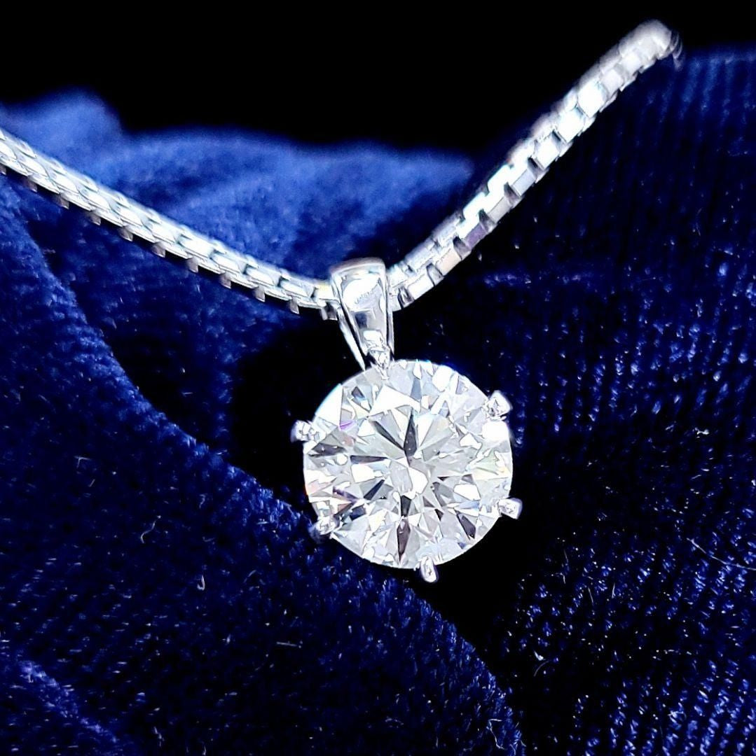 经 GIA 认证的 D FL 3EX 天然钻石项链 K18WG 白金，纯色 [附 GIA 证书]。