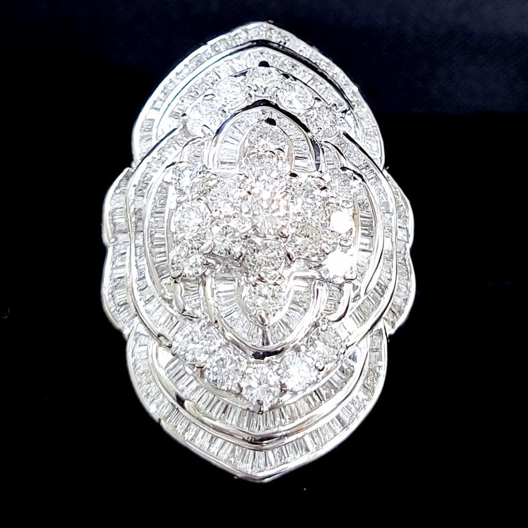 A sea of dazzling light! Gorgeous! 5ct Natural Diamond Platinum PT900 Ring Ringidentification reportWith