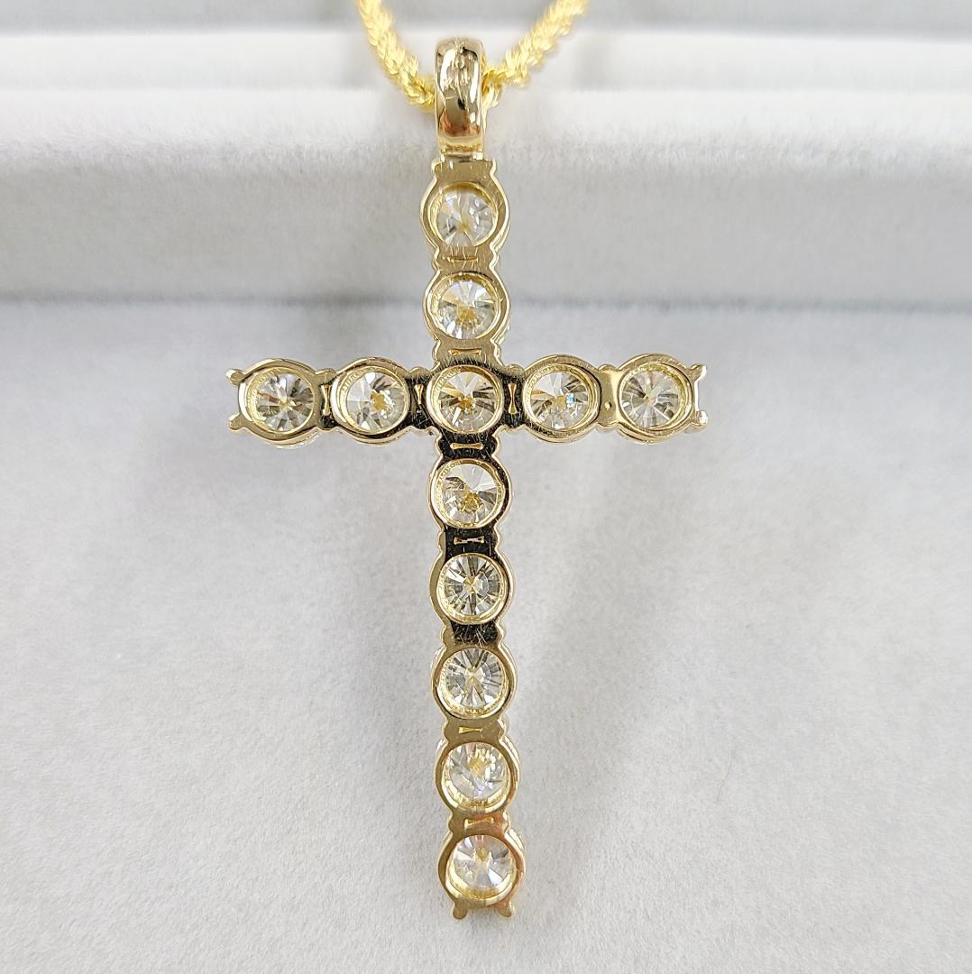High quality! 5ct natural diamond VS~VVS K18 YG cross pendant necklace, crucifix [appraised by Central Gem Laboratory].