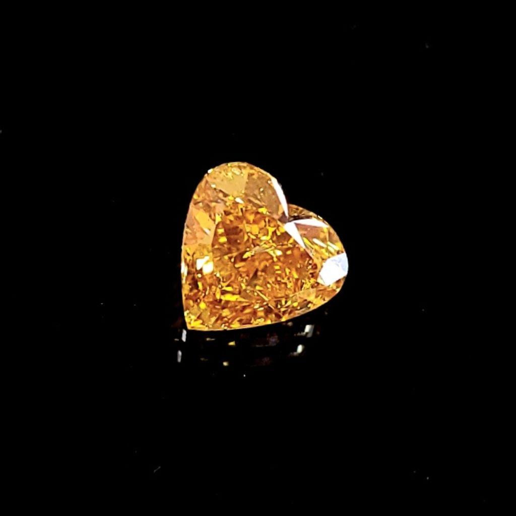 The world's highest quality! Extreme rare! 1.19ct Vivid Orange Heart Diamond loose Naked stone fancy vivid yellow orange [CGLAppraisal]