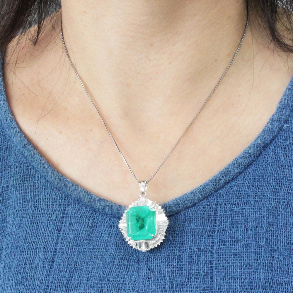 コロンビア産エメラルド 1.5ct ダイヤモンド 0.8ct プラチナ