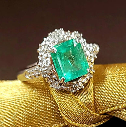 Colombian 1.53ct emerald, diamond, Pt900 platinum ring, May birthstone (with certificate)