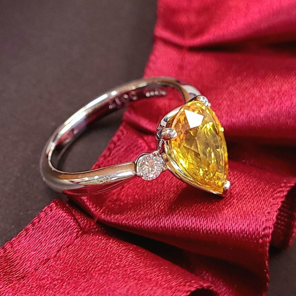Top quality! 3ct yellow sapphire diamond Pt900 platinum ring with certificate of authenticity.