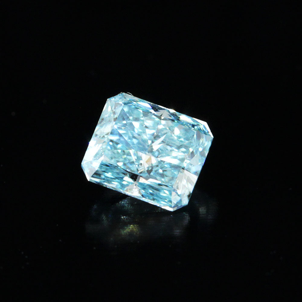 GIA最高 Fancy Vivid Green-Blue 0.24ct 天然 ダイヤモンド ルース レクタングルカット 【 GIA 鑑定書付】