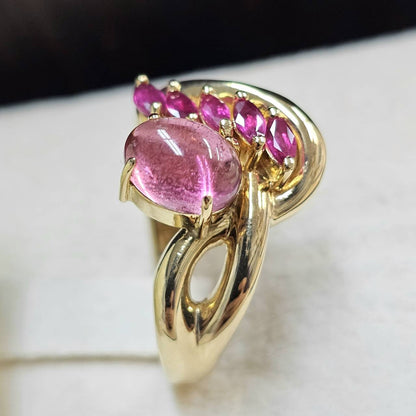 對於成年婦女，天然粉紅色的毛ruby k18 yg黃金戒指18金月十月誕生石[差異]
