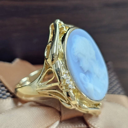 Italian made cameo with natural agate and diamonds K18 YG yellow gold ring with certificate of authenticity
