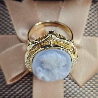 Italian made cameo with natural agate and diamonds K18 YG yellow gold ring with certificate of authenticity