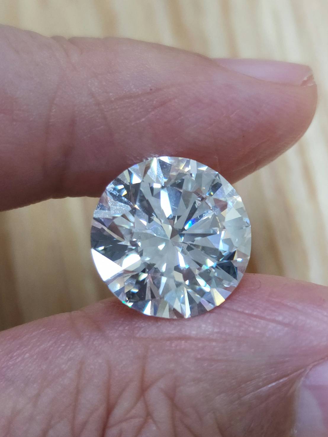 参考価格F2309 美しい天然ダイヤモンド１．２０ｃｔ 最高級18KWG無垢セレブリティブレスレット サイズ19cm 重量22.66g 縦幅9.0mm ダイヤモンド