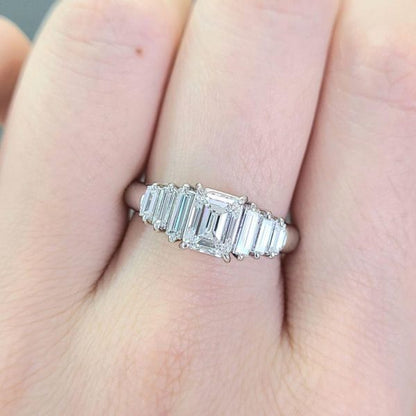 [GIA 감정] 최고 품질의 1ct D와 함께 Emerald Cut Natural Diamond PT900 Platinum Ring Ring April Birthstone.