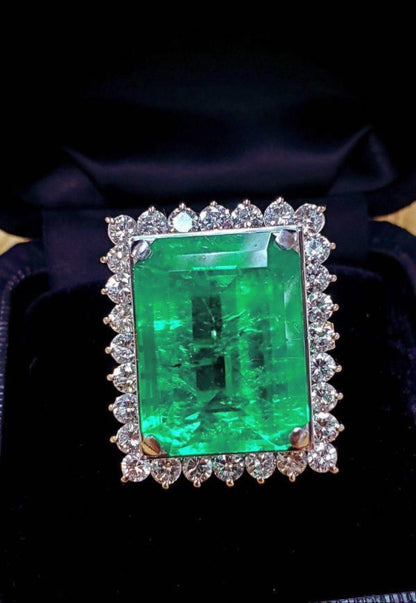 Super Special! Colombian emerald, approx. 30ct, 3.9ct, natural diamonds, Pt900 platinum ring [with GRS certificate of authenticity].